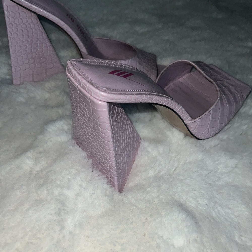 The Attico Lavender Sandals - Picture 6 of 6